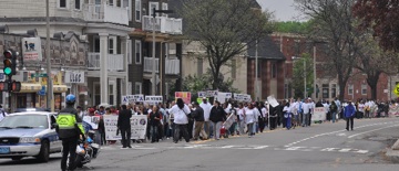 Mothers Walk for Peace 2011: About 600 people marched down Dorchester Ave. in vanguard of the pledge walk. Photo by Ed Forry