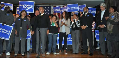 Deval Patrick and family made last 2010 campaign stop at the Hoosic Club in Milton: The governor ended a long day of election-eve campaigning in his hometown.